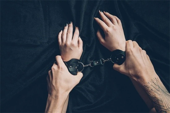 深夜前线喊着爸爸还要买玩具?DDLG到底是什么意思 一